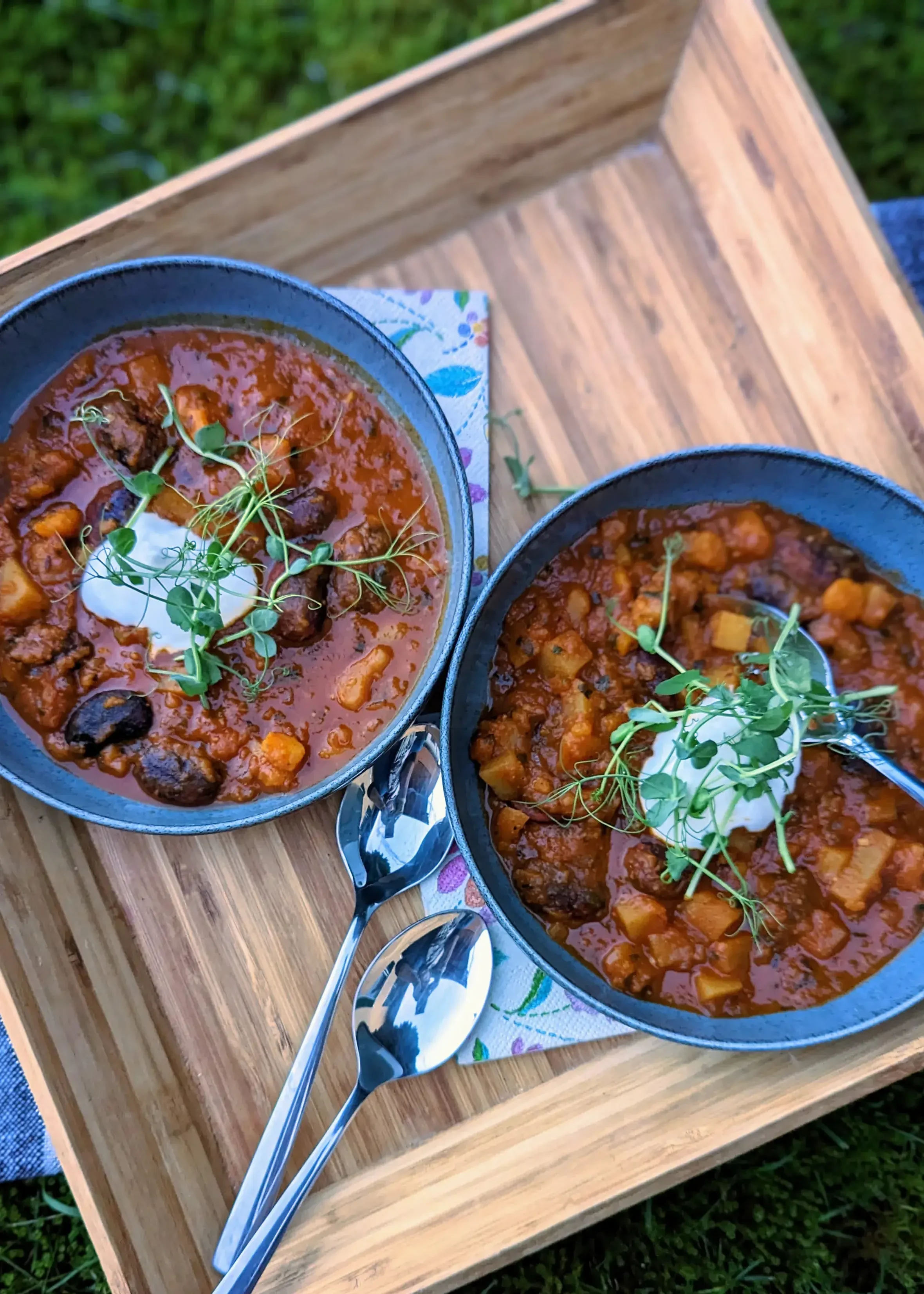 Erdäpfel-Kürbisgulasch mit Käferbohnen.Isst gut Rezept von Martina Höfelmaier. Regional & ausgewogen genießen.