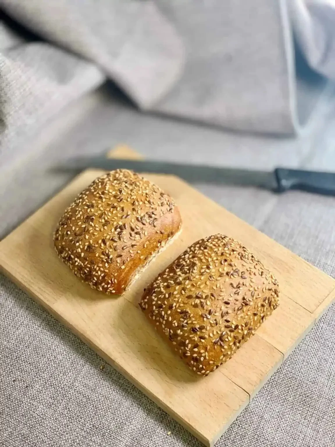 Dinkelweckerl von Bäckerei Café Konditorei Bauer in Mühlbach