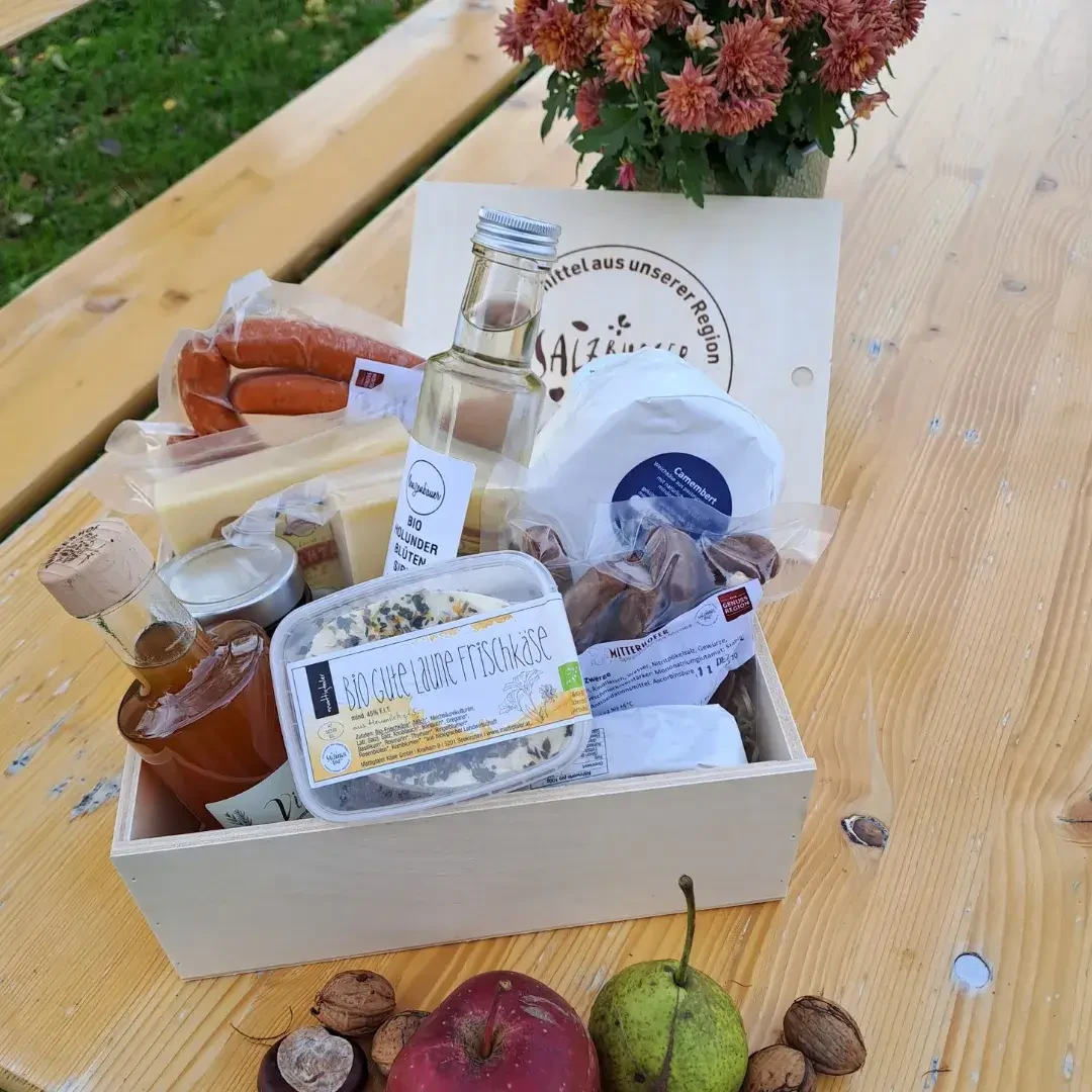 SalzburgerLand Genuss-Kisterl  von Kramerei Seeham in Seeham